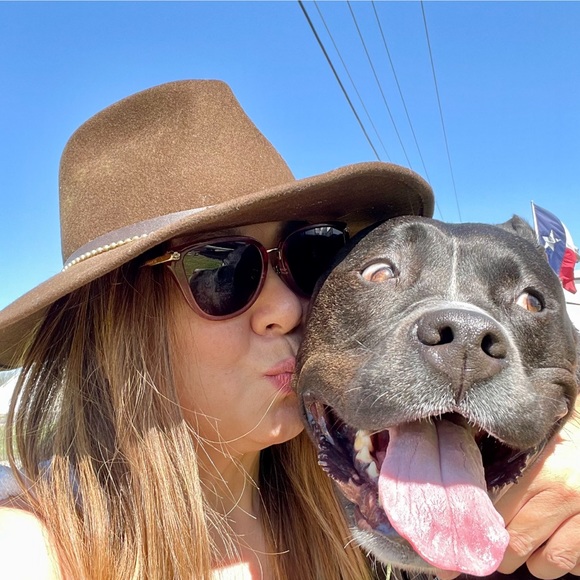 Meet your Posher, Helen Brianna - Picture 5 of 17